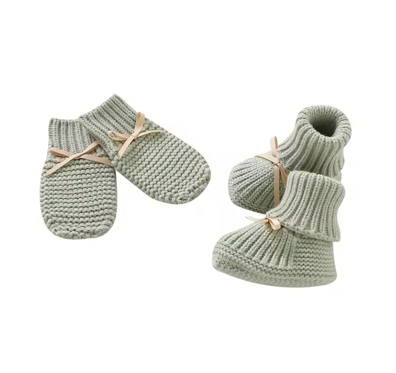 Knitted Baby Booties and Mittens Set
